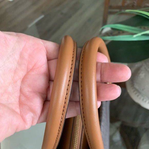 🤎🤎MICHAEL KORS MARILYN SIGNATURE LOGO BAG!🤎🤎 - Picture 7 of 10